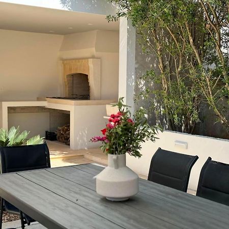 Villa Tm With Private Heated Pool, Poolhouse & Private Garage Milna  Exterior foto